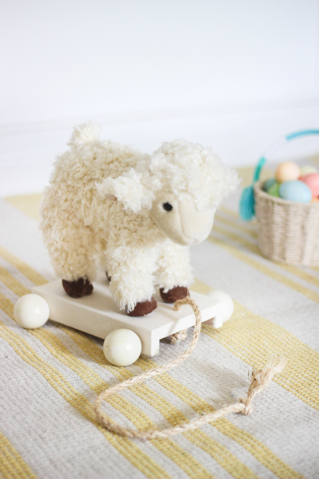 Pull along Lamb/Sheep Toy for the Dolls House