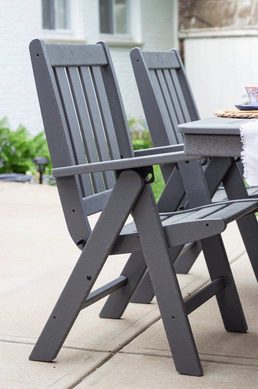 Adjustable folding outdoor chair in slate gray